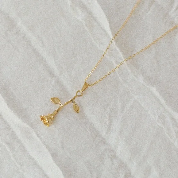 Rose Necklace | 18k Gold Filled - Picture 2 of 4